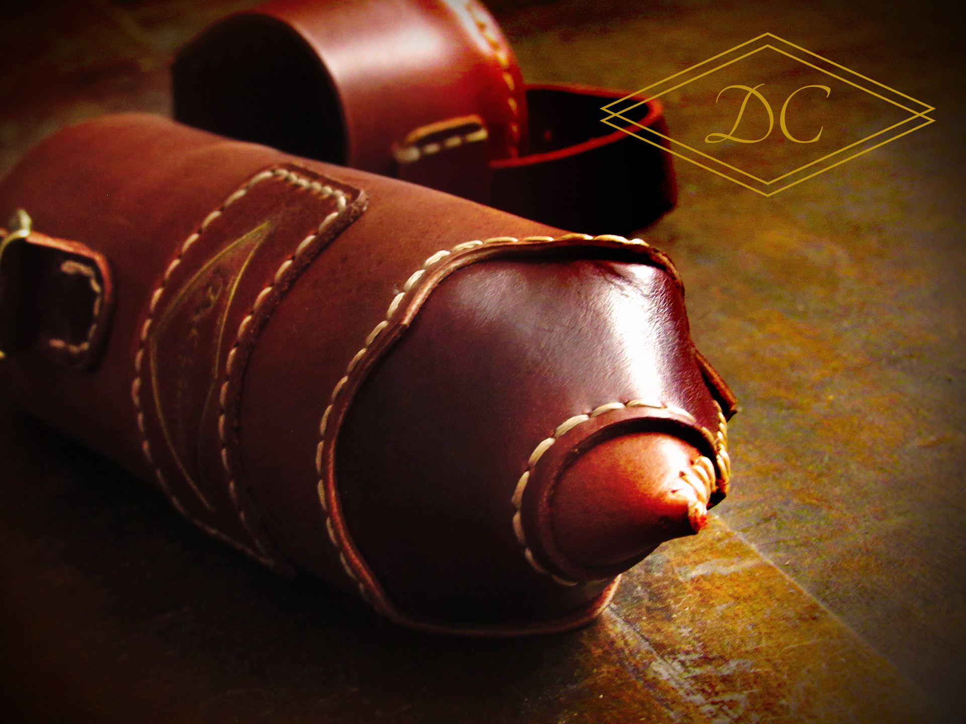 Pieza de cuero Atelier DeColección en tono cálido